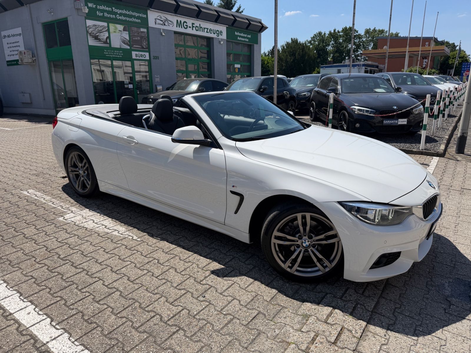 Fahrzeugabbildung BMW 420 i Cabrio M SPORT 1-HAND NAVI AUTOMATIK LED