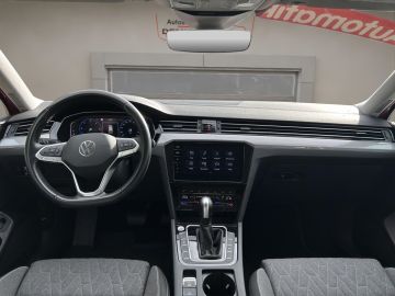Volkswagen Passat - 11