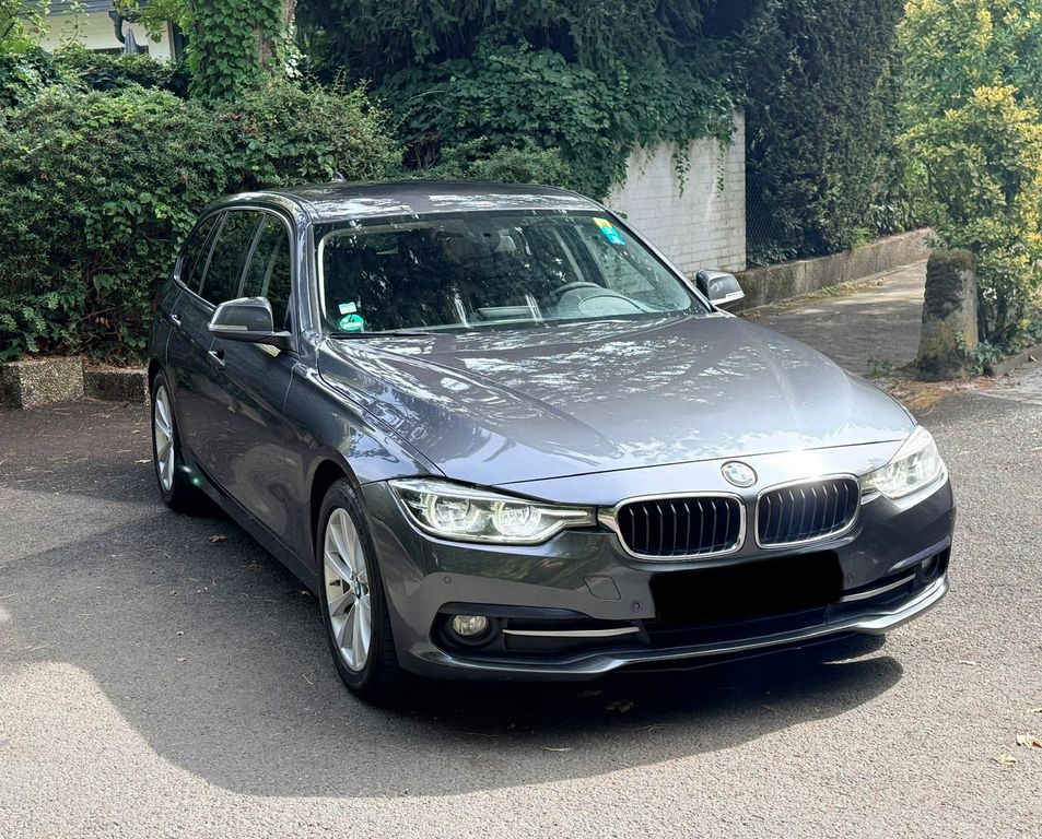 Image of BMW 320