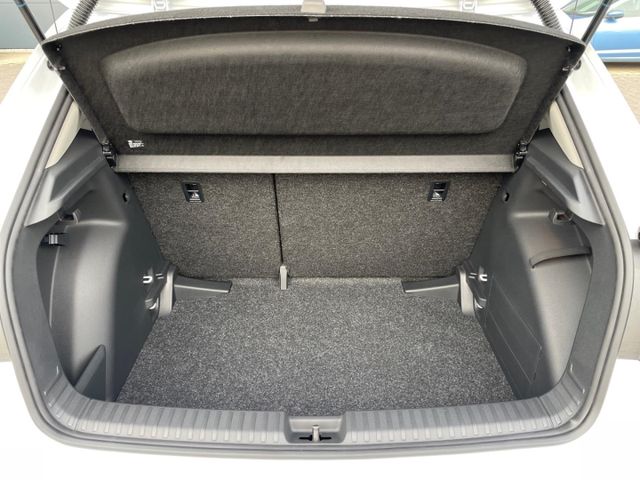 Fabia Tour 1.0 TSI DSG Navi,Klima,LED,SHZ,ACC