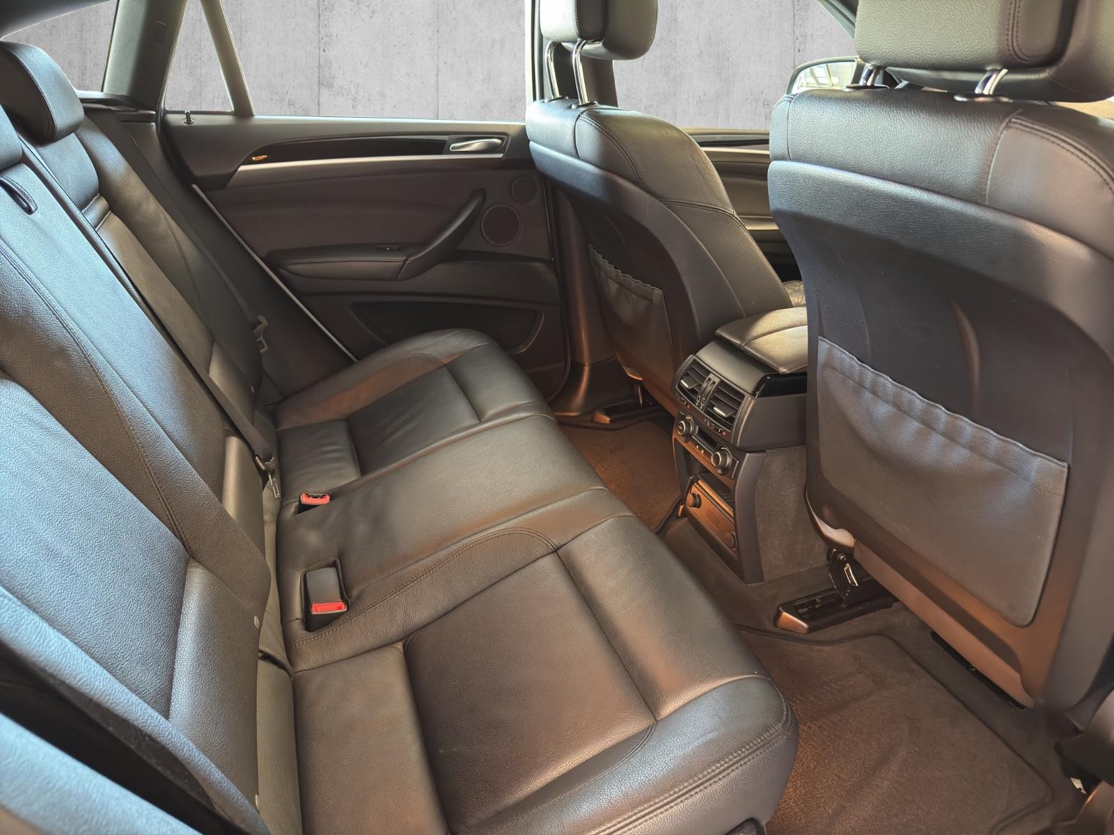 BMW X6 M50d 381ch BVA xDrive / 159 600 km / Toit panoramique / Affichage tête haute / Caméra / Soft Close