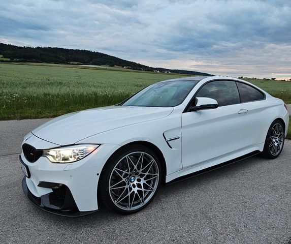 BMW M4 Coupe DKG Carbon 360Kamera Led Navi HupD Key 