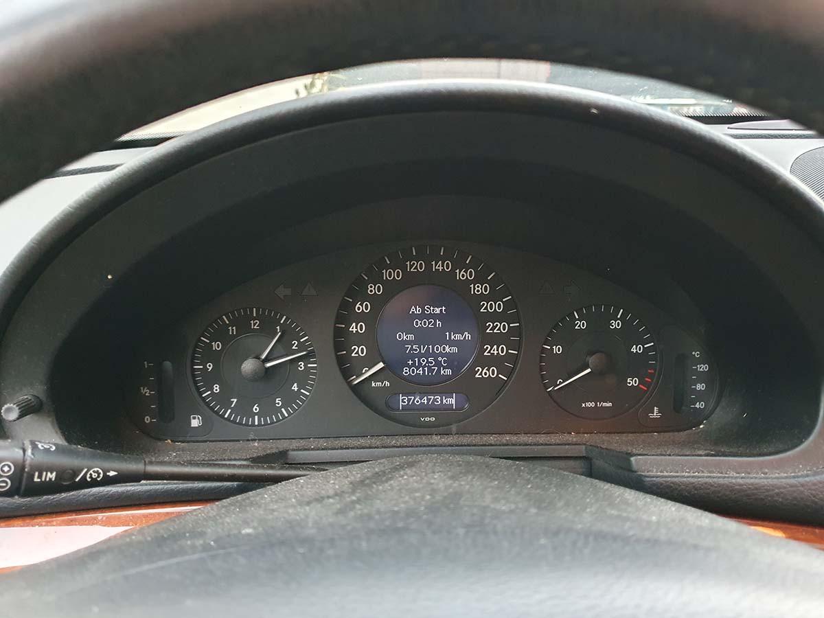 Mercedes-Benz E280 2006 — photo 10