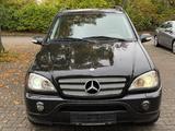 Mercedes-Benz ML 55 AMG *AUTOM*LEDER*NAVI*BI-XENON*VOLL*HOLZ - Mercedes ML 55 AMG SUV