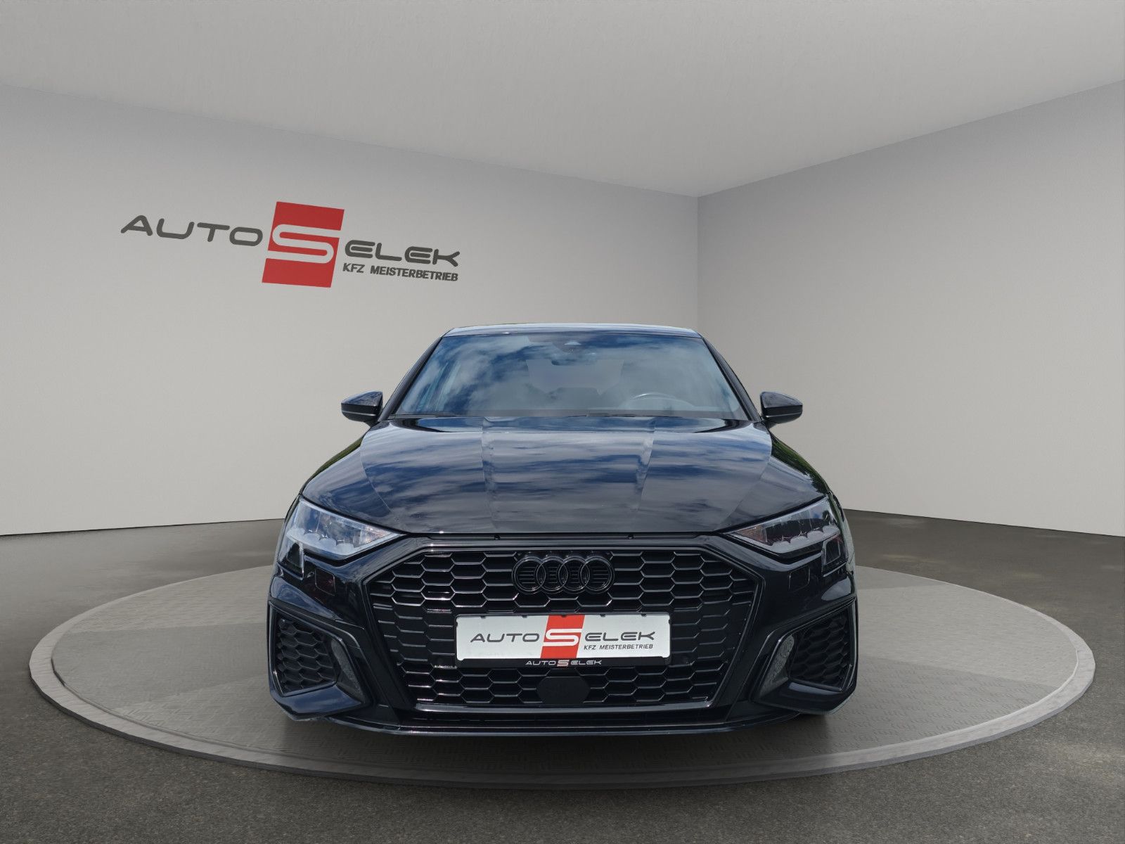 Fahrzeugabbildung Audi A3 Limousine 35 TFSI 3x S line CarPlayer LED