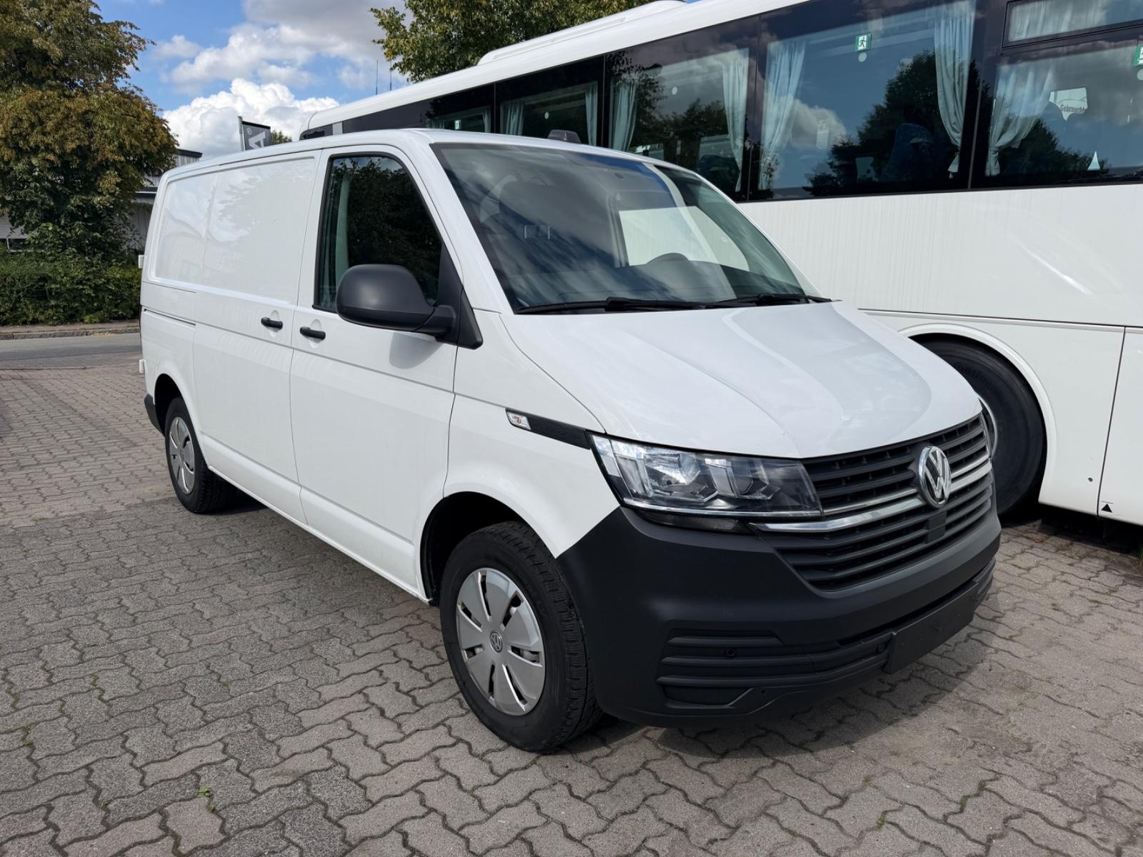Volkswagen T6.1 Klima Tempomat PDC lang 3 Sitzer