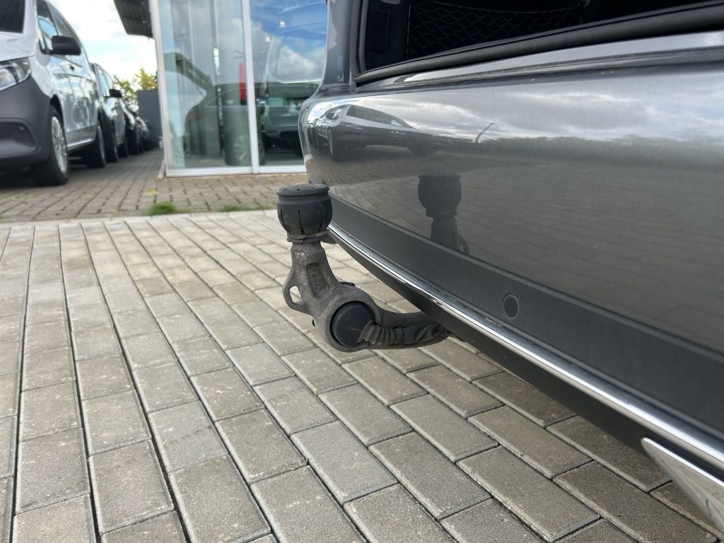 Fahrzeugabbildung Mercedes-Benz C 220 d T-Modell Avantgarde*COMAND*PanoDach*AHK