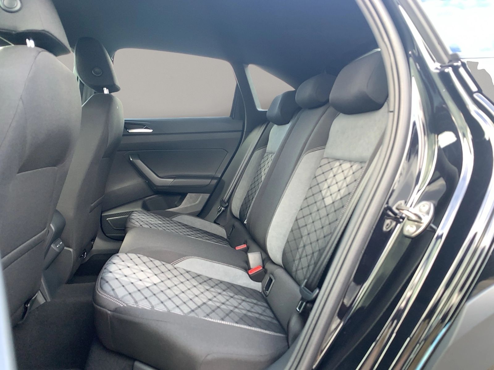 Taigo 1.0 TSI R-Line, Black Style, IQ.Drive, Dis