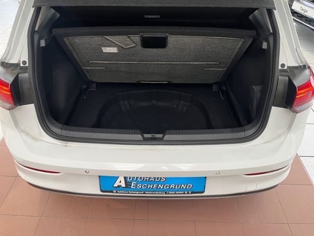 Fahrzeugabbildung Volkswagen Golf 1.5 TSI ACTIVE LED-PLUS NAVI GJR