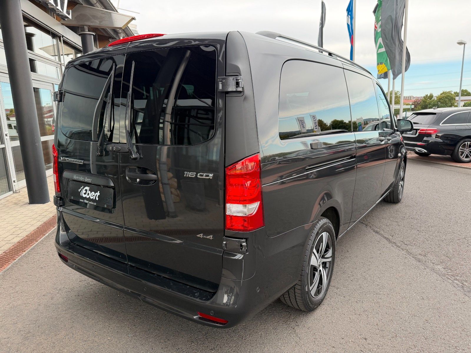 Fahrzeugabbildung Mercedes-Benz Vito 116 CDI 9G 4x4 Tourer Extral AHK2,5 Stdh