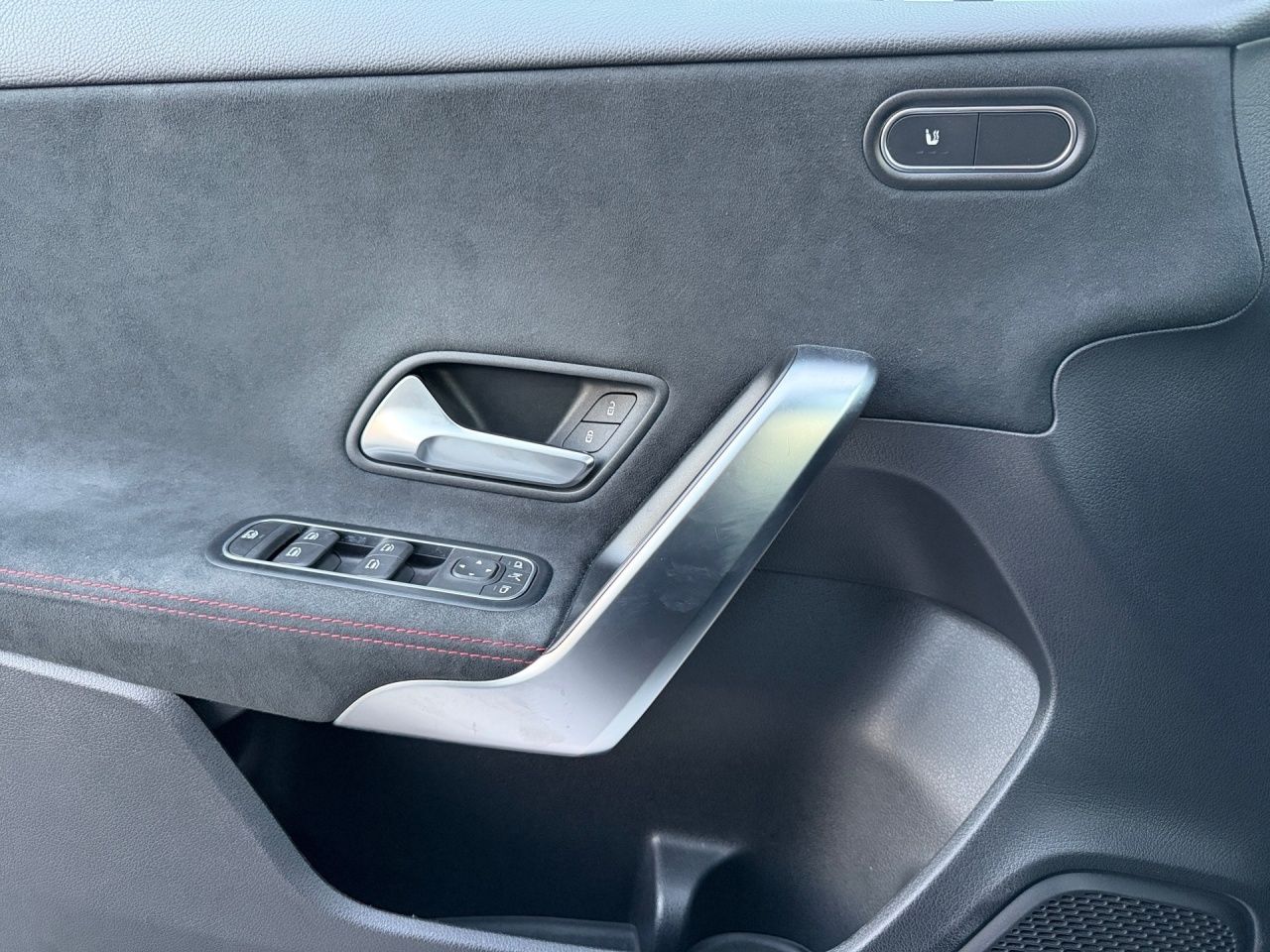 Fahrzeugabbildung Mercedes-Benz A 200 AMG+LED+SHZ+NAVI+KLIMA+