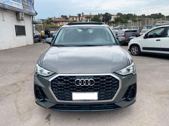 Audi Q3 SPB 40 TFSI quattro S tronic Business Pl