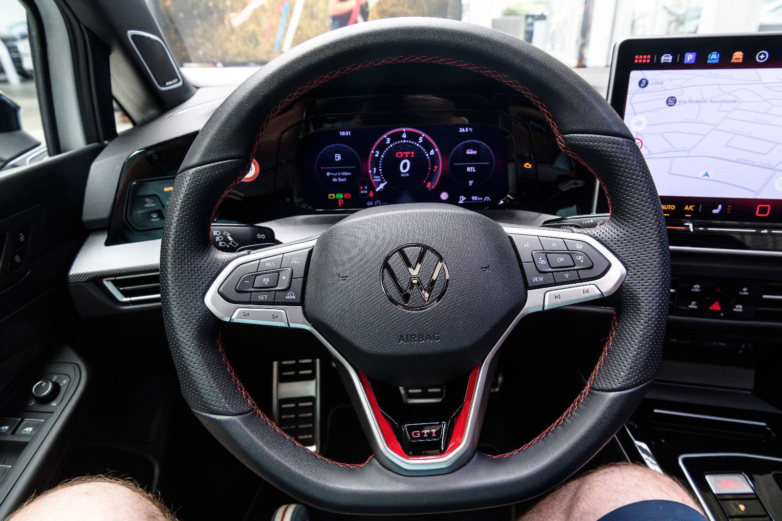 Fahrzeugabbildung Volkswagen Golf VIII GTI DSG LED+PANO+RFK+HuD+BLACK-STYLE