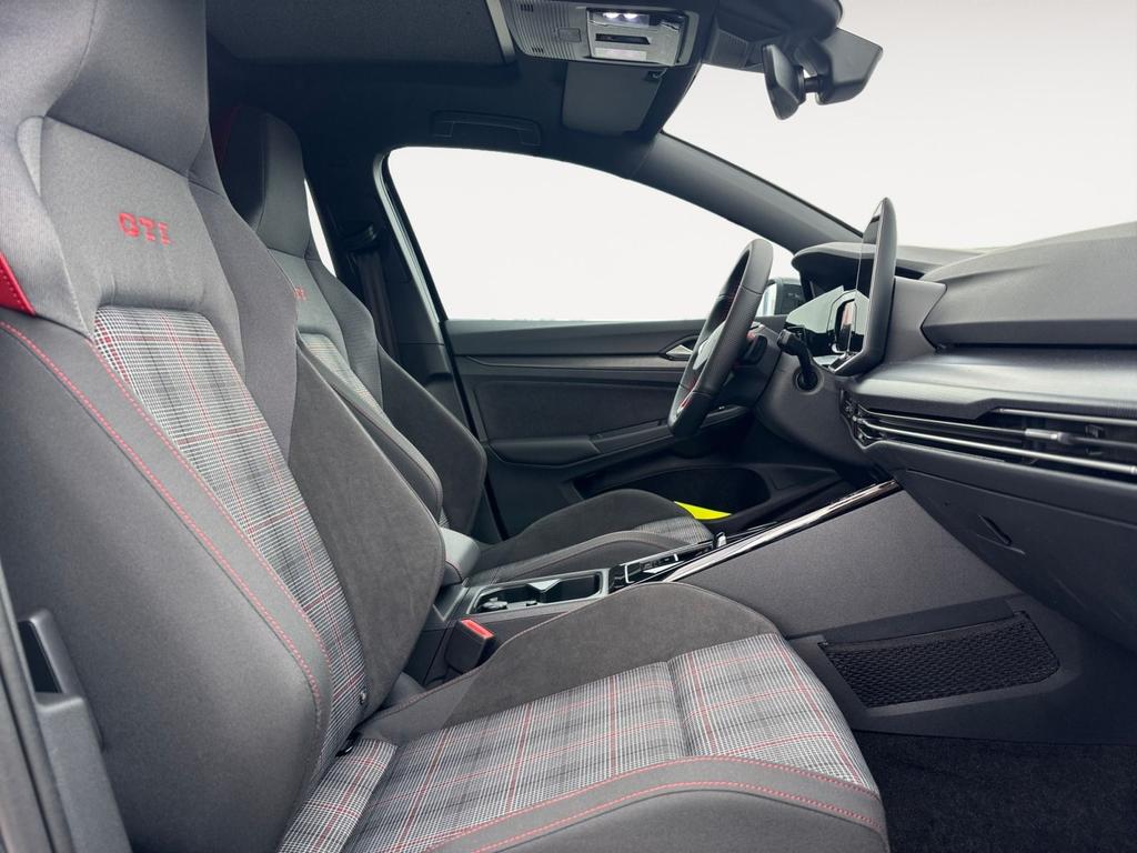 Volkswagen Golf 15