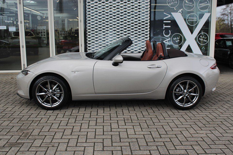 Fahrzeugabbildung Mazda MX-5 Kazari G-184 *Aktion* NAPPA NAVI ACAA MATRI