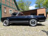 Mercedes-Benz SL 230