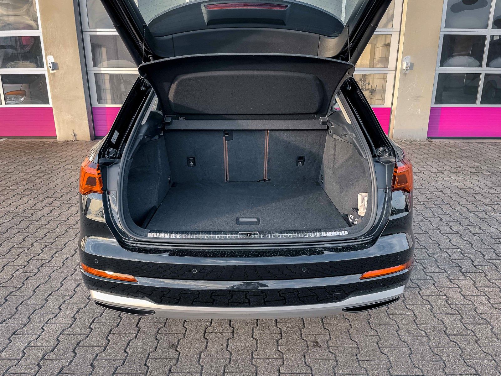 Fahrzeugabbildung Audi Q3 45 TFSI quattro advanced