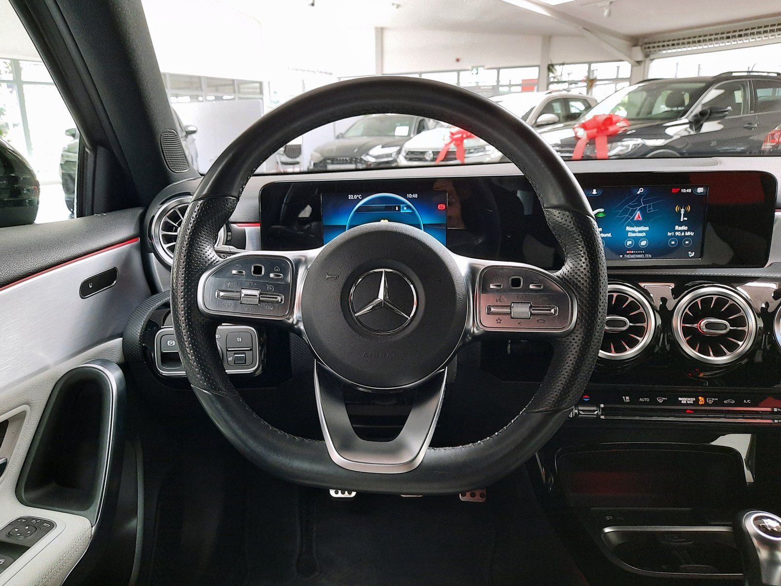Fahrzeugabbildung Mercedes-Benz A 180 AMG-Line *LED*Navi*AHK*Cam*Sitzhzg*PDC*