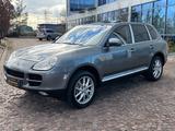 Porsche Cayenne S 4.5 Benzin 250 KW - Porsche aus 2003