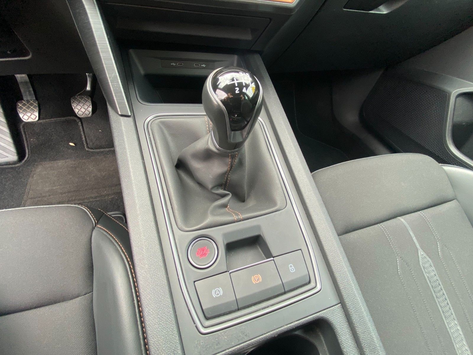 Fahrzeugabbildung CUPRA Formentor 1.5 TSI *Navi *AHZV-Vorb. *Parklenka.