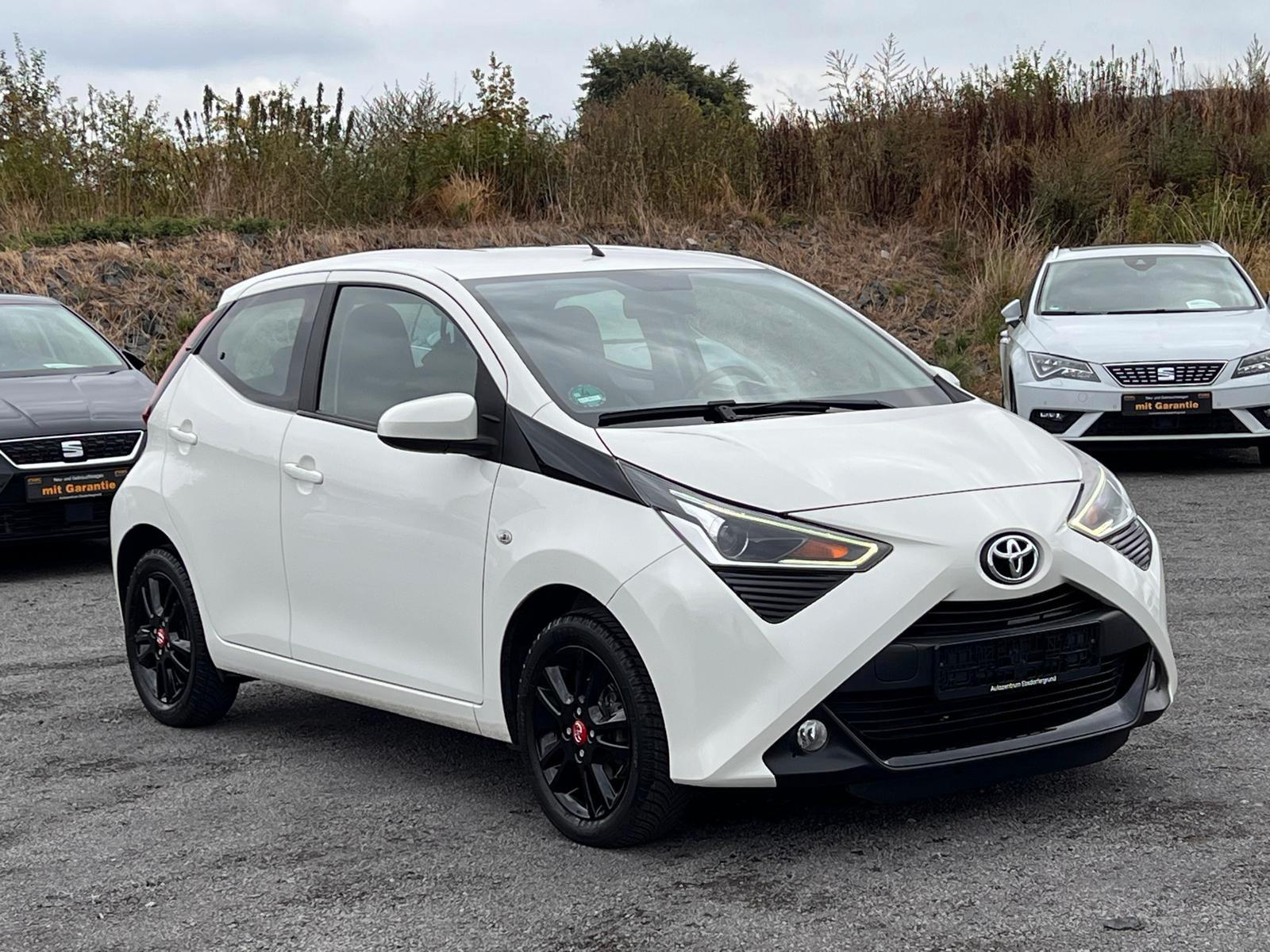 Toyota Aygo AYGO*Car-play*Rf.kamera