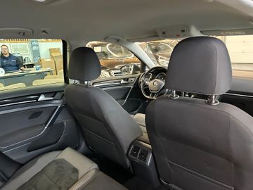 MYAUTOCENTER – Gebraucht- und Jahreswagen mit Werkstattservice in Pfaffenhofen Volkswagen Golf VII Variant Highline BMTStart-Stopp*Klima*