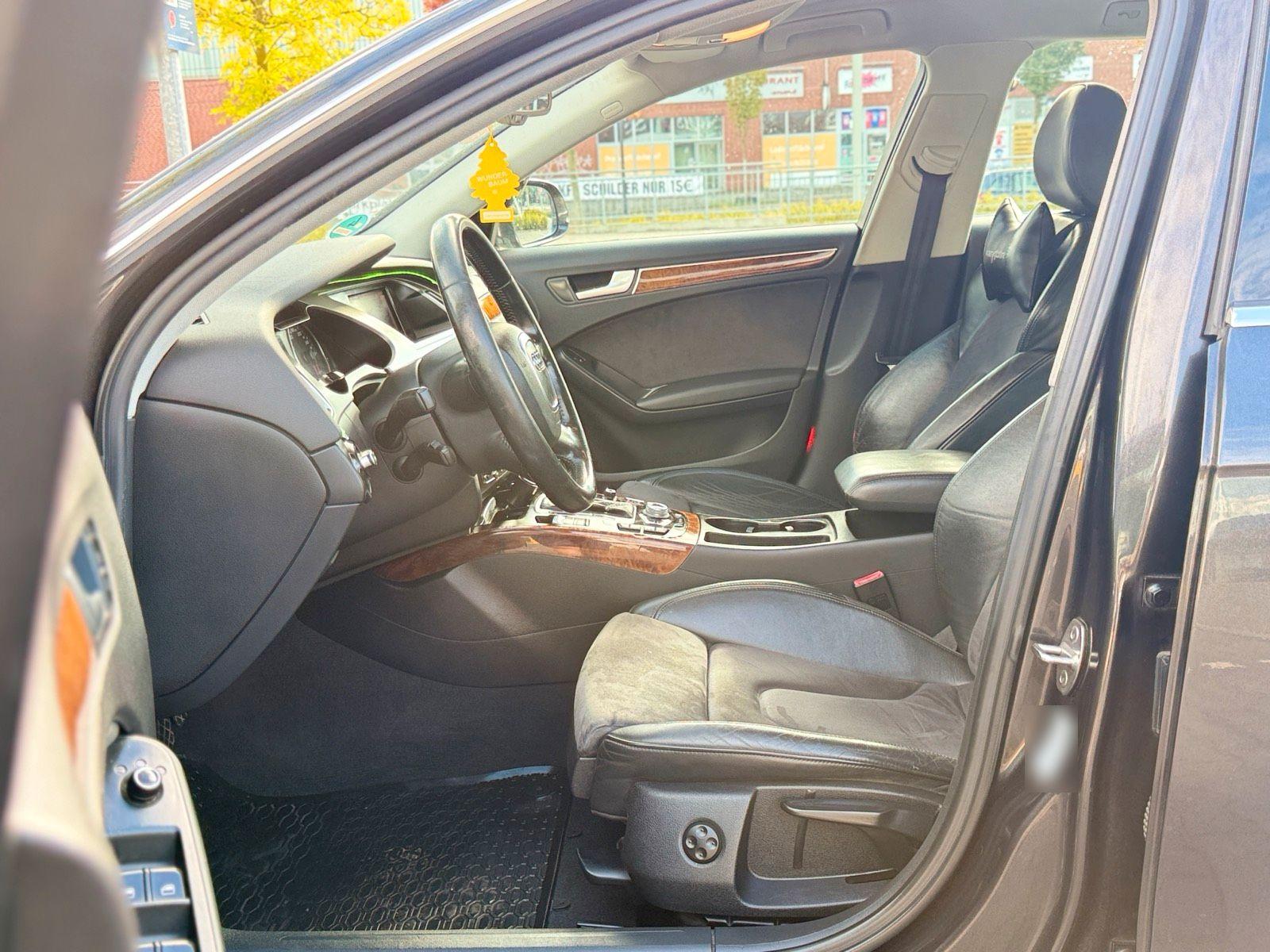 Audi A4 2011 — photo 13