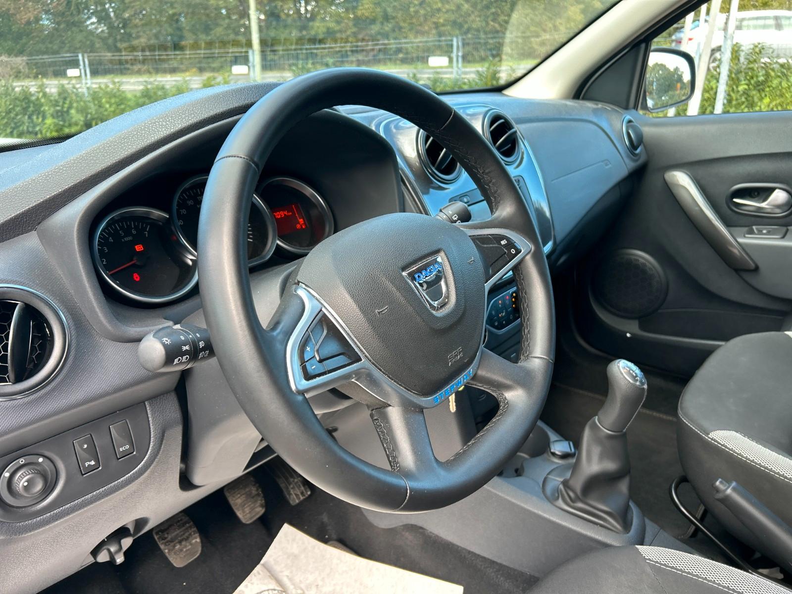 Dacia Sandero Stepway TCe 90 Prestige Klima Navi R17
