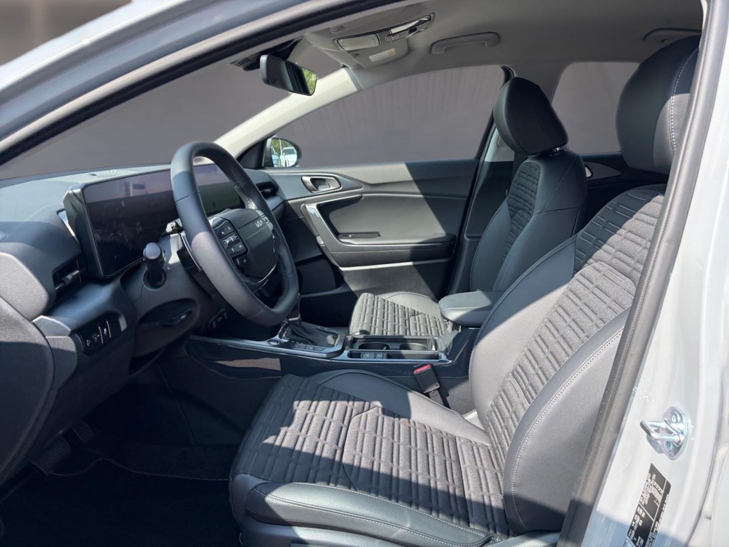 Fahrzeugabbildung Kia XCeed Spirit Navi Digitales Cockpit Soundsystem