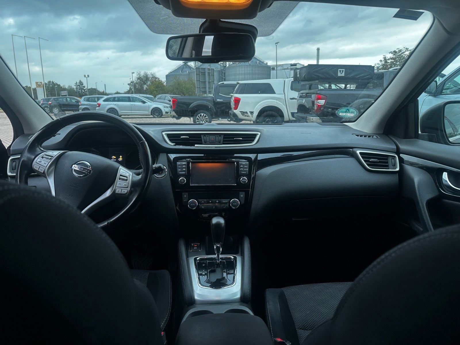 Fahrzeugabbildung Nissan Qashqai N-Connecta, AHK, Sitzheizung, wenig KM