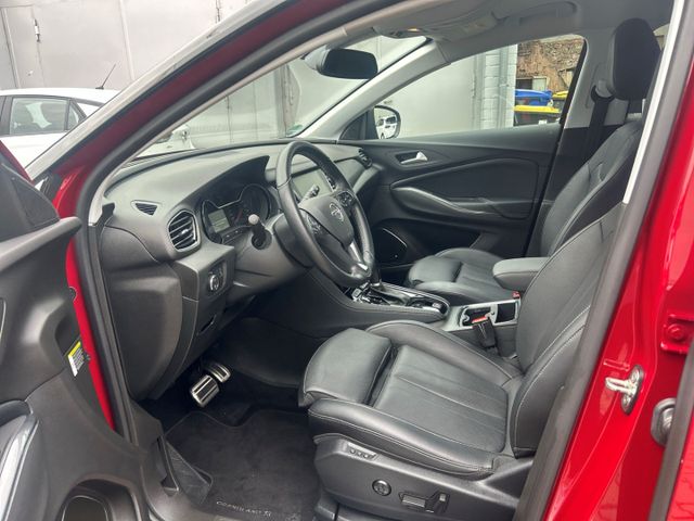 Grandland Ultimate 1.6 Turbo AHK LED LEDER NAVI 