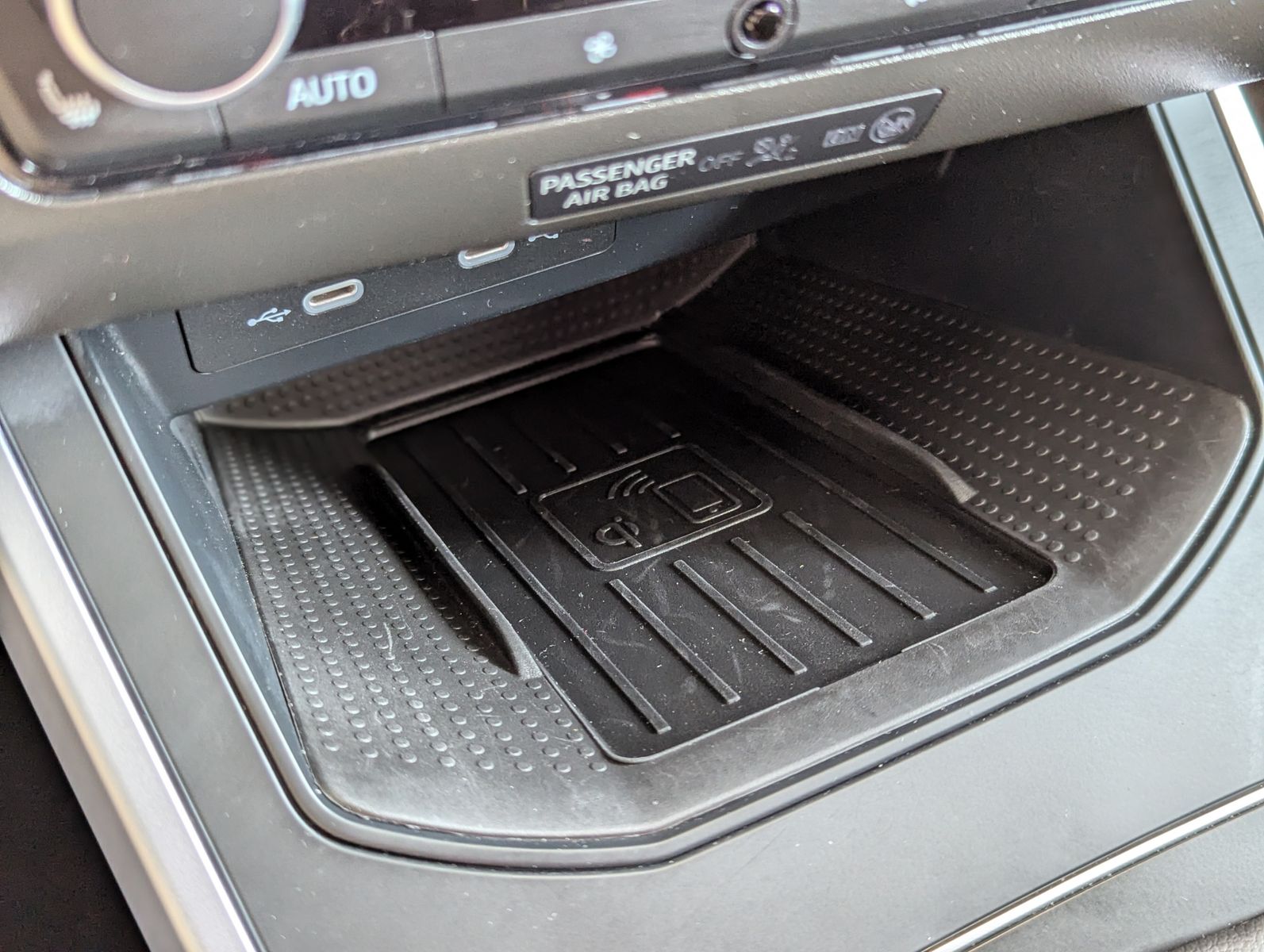 Fahrzeugabbildung SEAT Arona 1.0 TSI FR DSG LED Dinamica ACC AHK Kamera