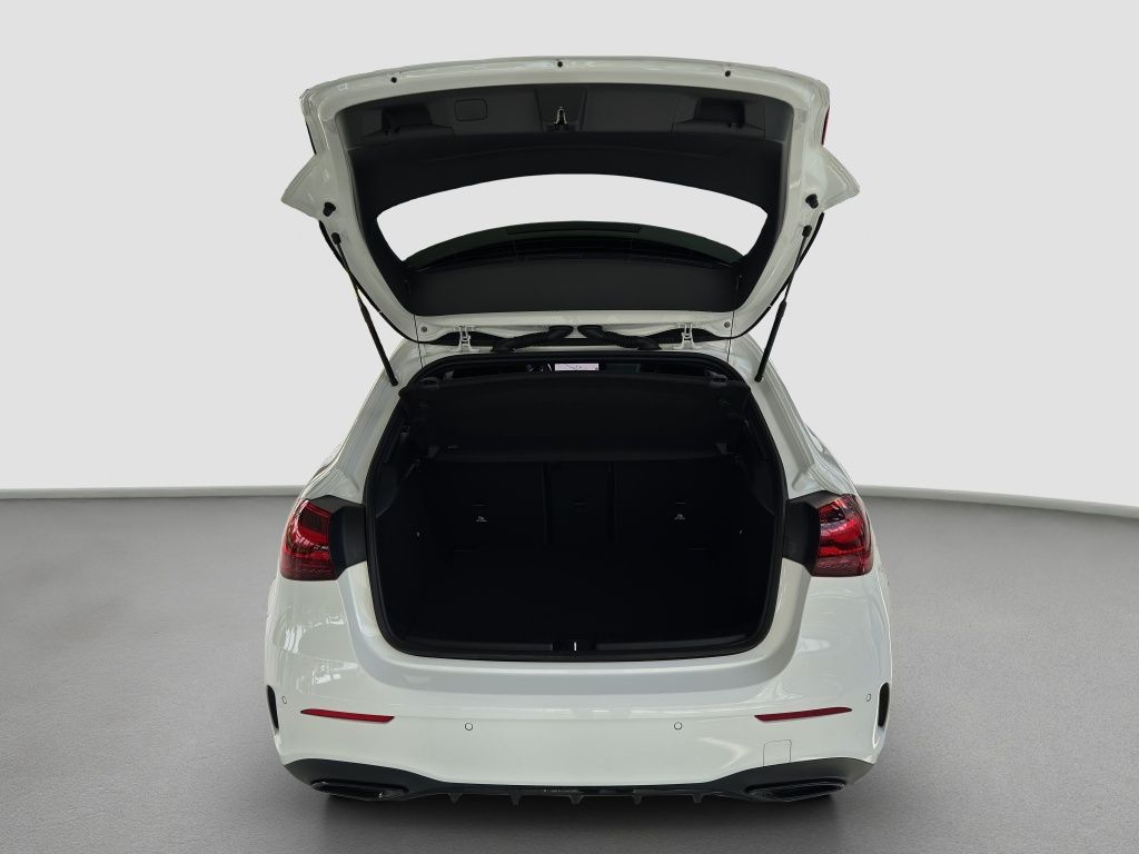 Fahrzeugabbildung Mercedes-Benz A 200 AMG Line AMG*Night*Navi*PDC*ParkAss*RFK