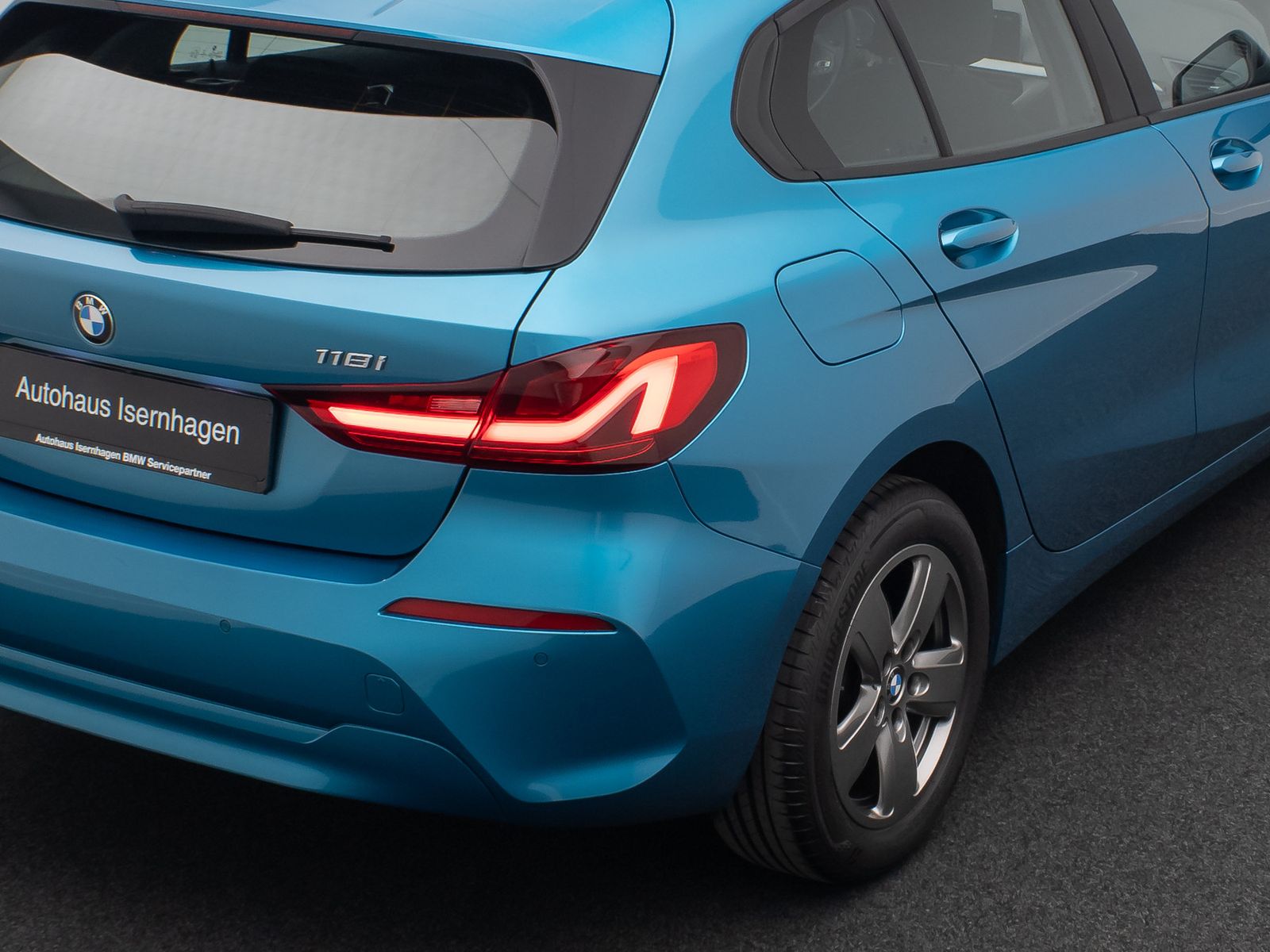 Fahrzeugabbildung BMW 118i Advantage PDC LED GeschwindigReg DAB WLAN