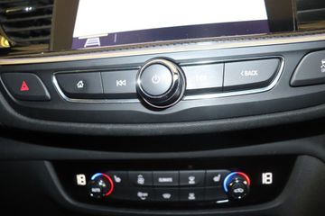 Fotografie des Opel Insignia Sports Tourer 2.0 Diesel Aut. Business