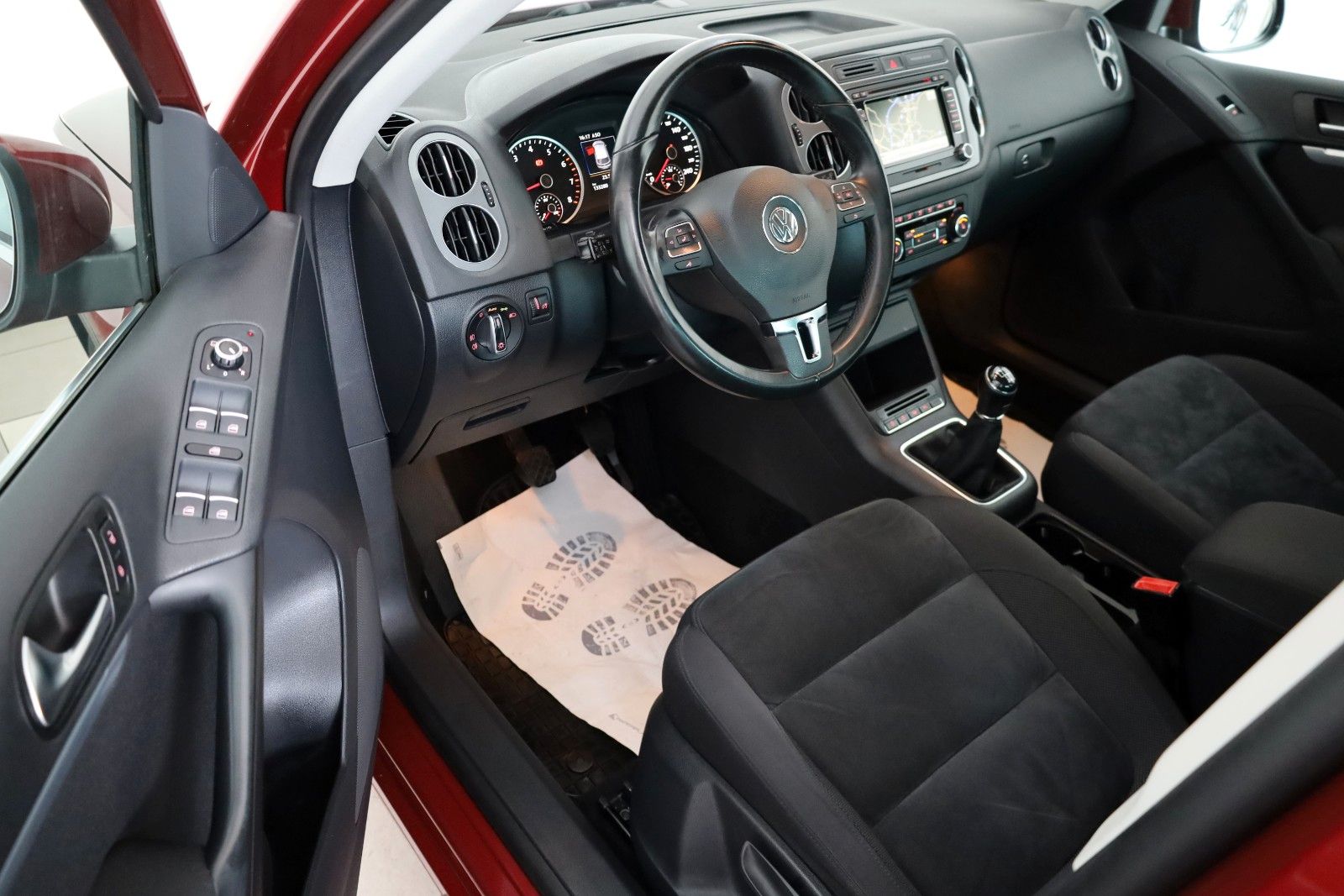 Fahrzeugabbildung Volkswagen Tiguan Sport&Style Alcantara,Navi,Xenon,Kamera
