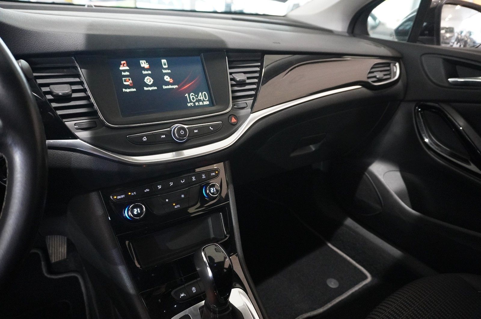 Fahrzeugabbildung Opel Astra K ST 1.5D ELEGANCE  LED/NAVI/PDC/KAM/ALU
