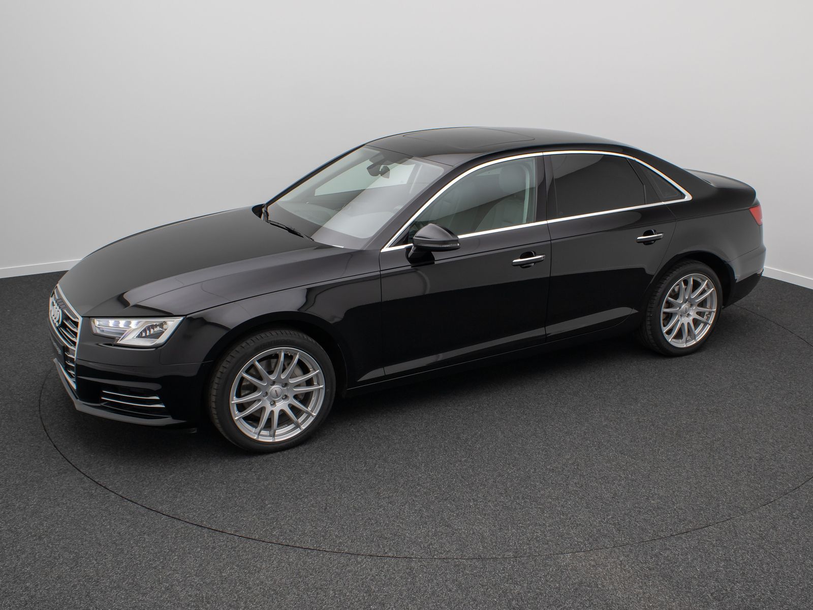 Fahrzeugabbildung Audi A4 quattro design Xenon PDC GSD Limit HiFi 18LM