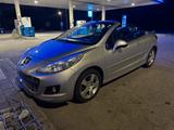 Peugeot 207 cc  Tüv neu - Peugeot 207 in Augsburg
