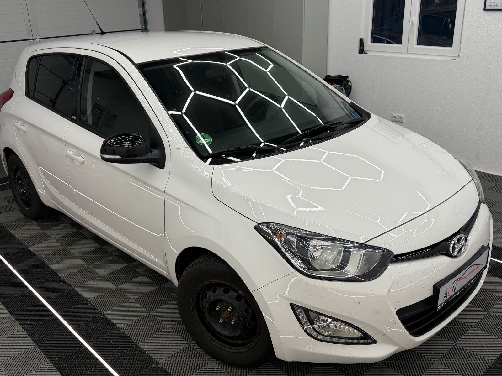 Fahrzeugabbildung Hyundai i20 FIFA World Cup Edition/KLIMA/SHZ
