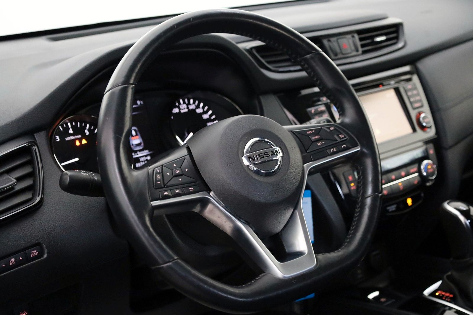 Fahrzeugabbildung Nissan X-Trail Acenta Navi,Panorama,360°Kamera,SH,SR+WR