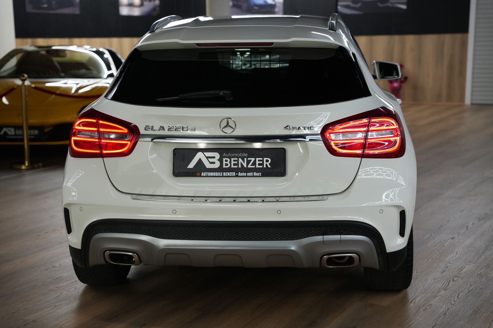 Fahrzeugabbildung Mercedes-Benz GLA 220 CDI 4Matic *AMG*SHZ*Navigation*