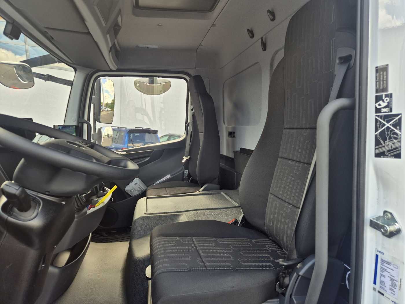 Fahrzeugabbildung Mercedes-Benz Atego 818 L Koffer, 4 Stück vorhanden
