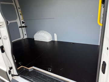 Volkswagen Crafter - 11