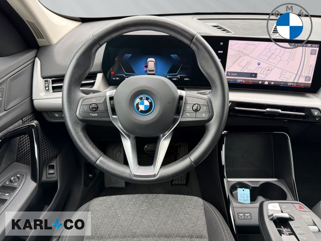 BMW iX1 20 eDrive  Park-Assistent Active Guard LED foto 12