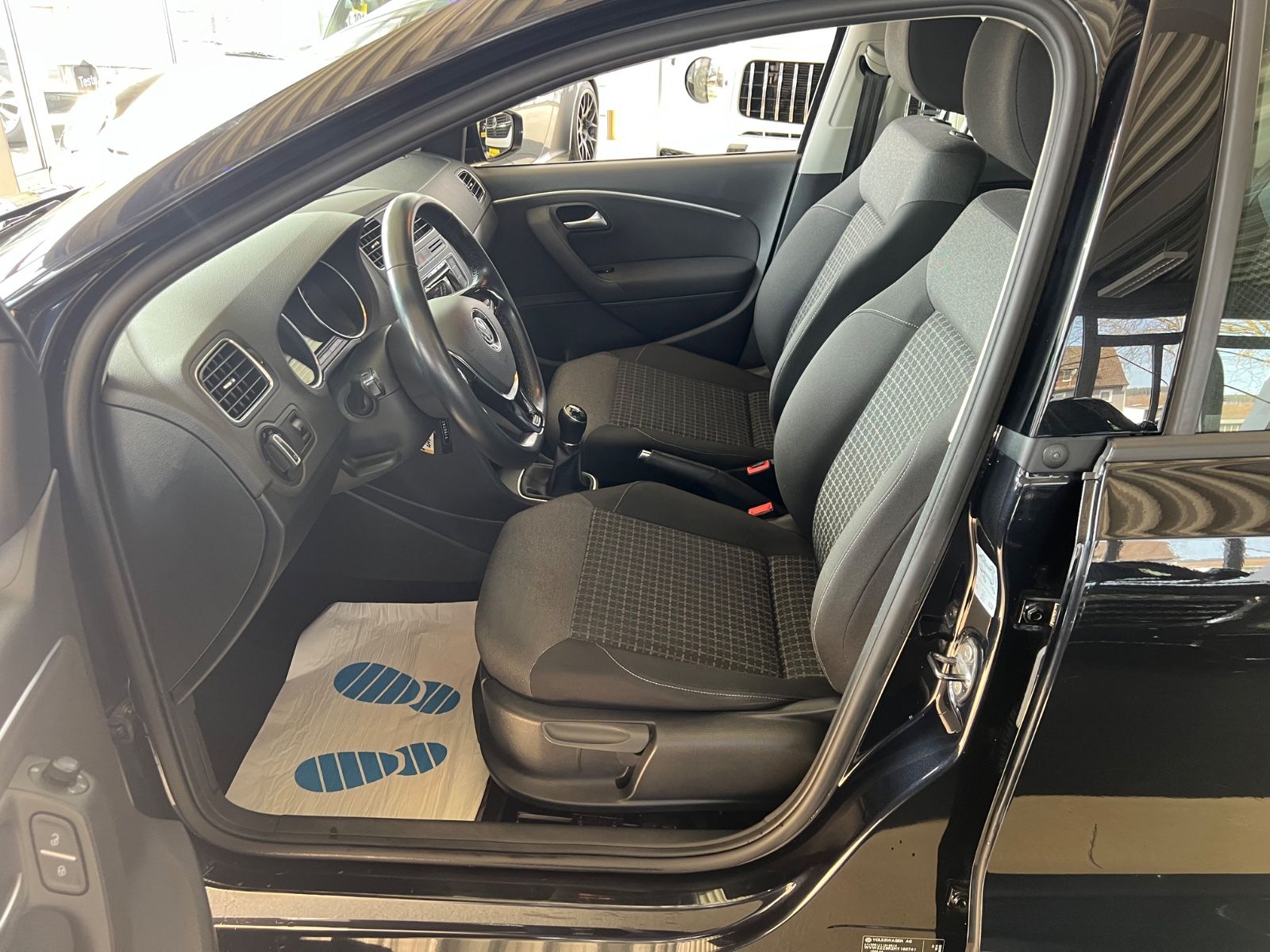 Fahrzeugabbildung Volkswagen Polo V Comfortline BMT *BLUETOOTH*TEMPOMAT*