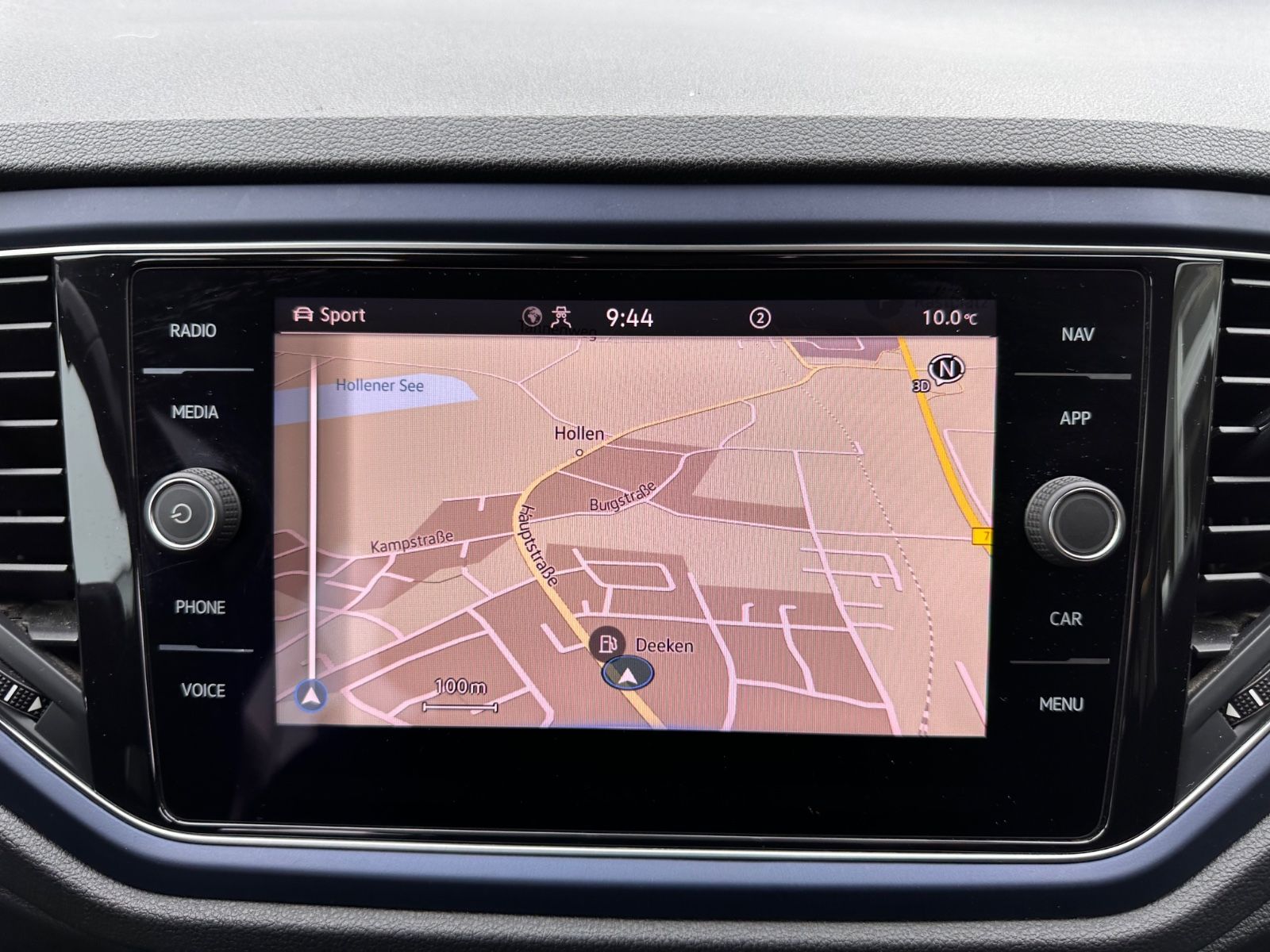 Fahrzeugabbildung Volkswagen T-Roc R Line 2.0 TDI DSG AHK/Beats/Navi/App/19"
