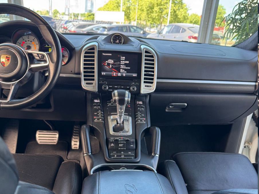 Fahrzeugabbildung Porsche Cayenne Turbo/PCCB/Panodach/Burmester/Voll!