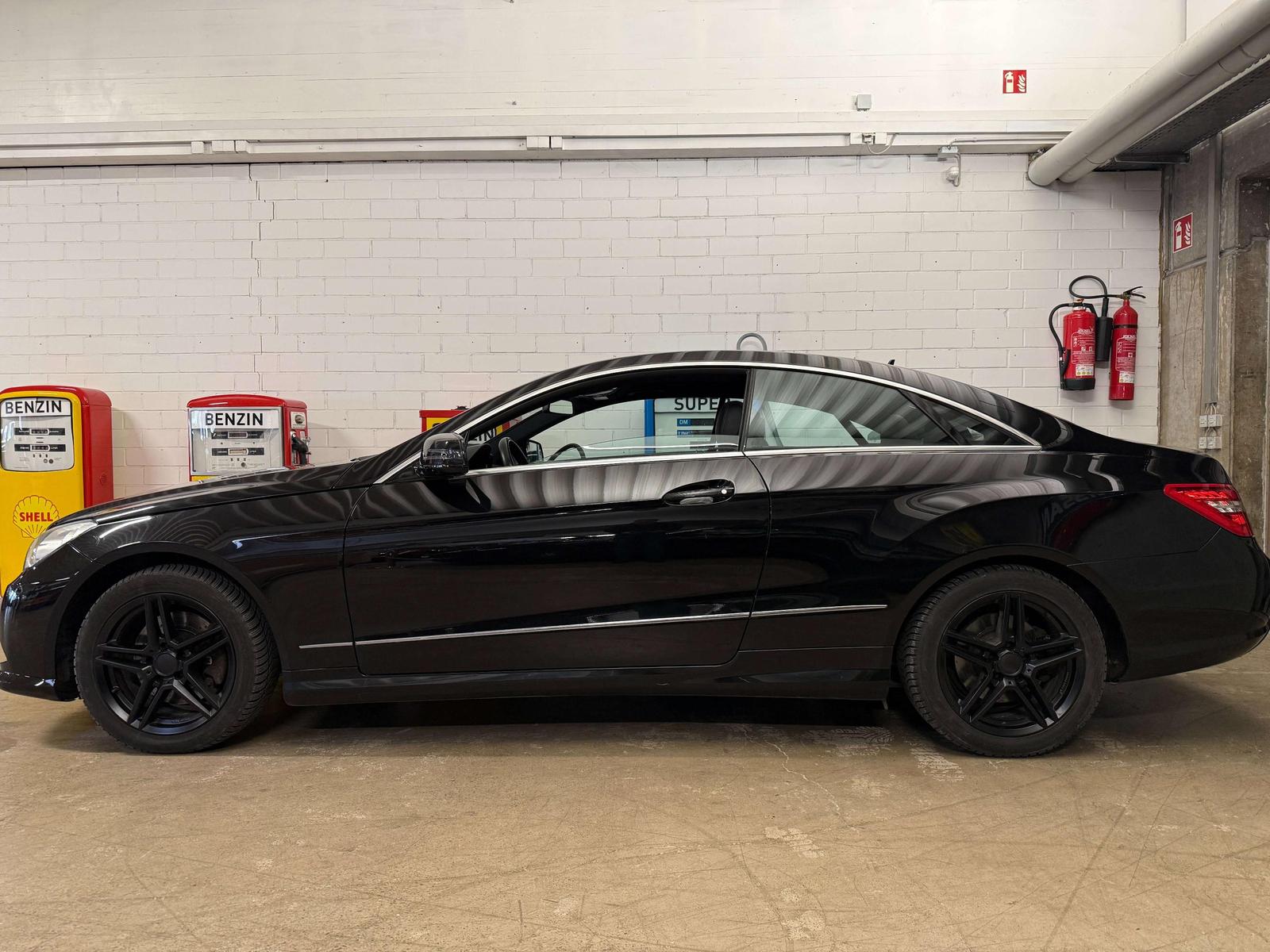 Mercedes-Benz E 350 7G-TRONIC Elegance AMG Paket