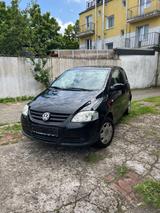 Volkswagen Fox 1.2 - Basis. 80.000KM!!!TUV 02/2026 - Volkswagen Fox: 1.0